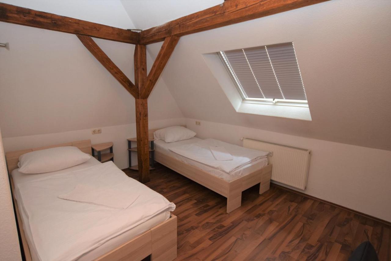 Nuertingen Zimmer Eksteriør bilde
