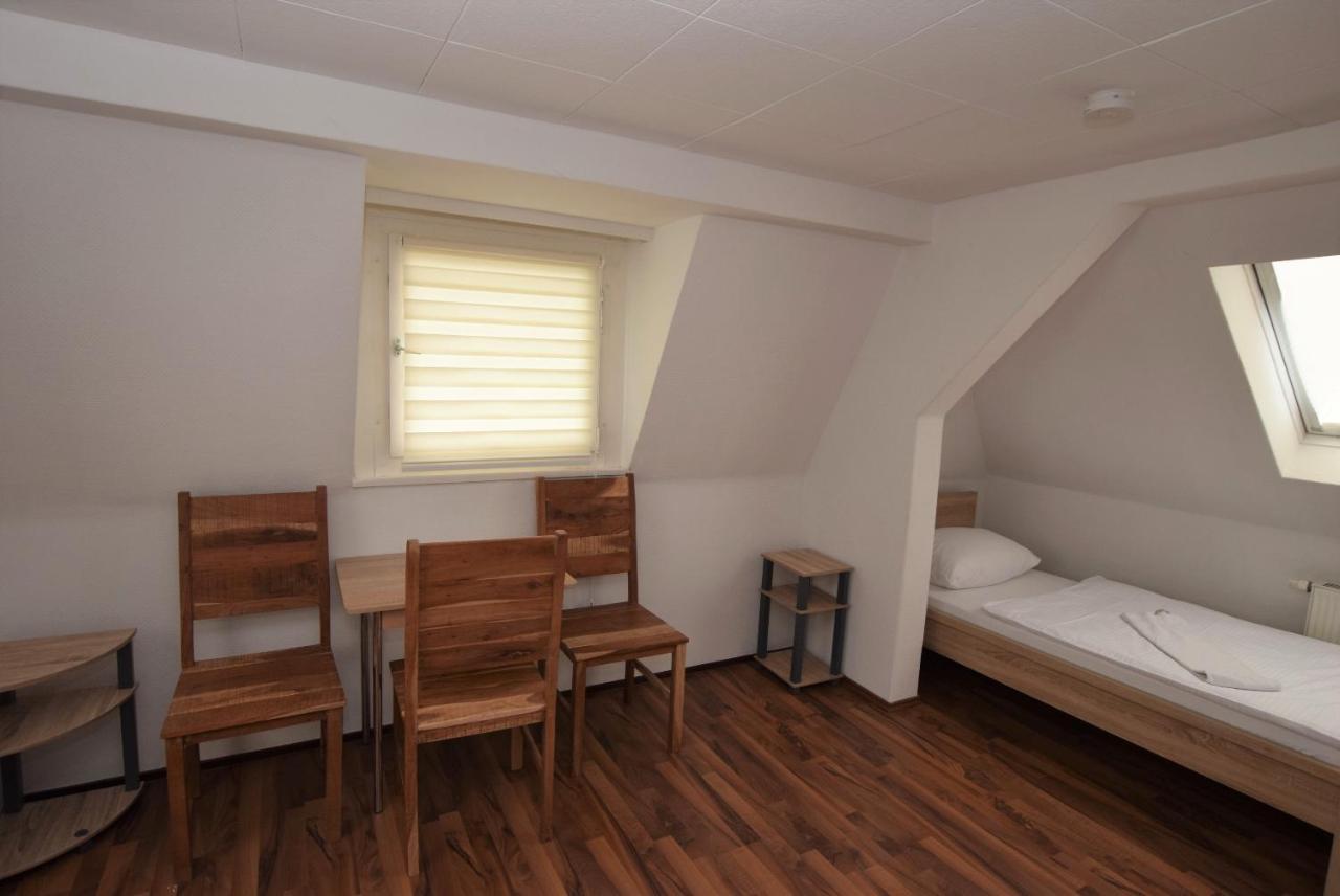 Nuertingen Zimmer Eksteriør bilde